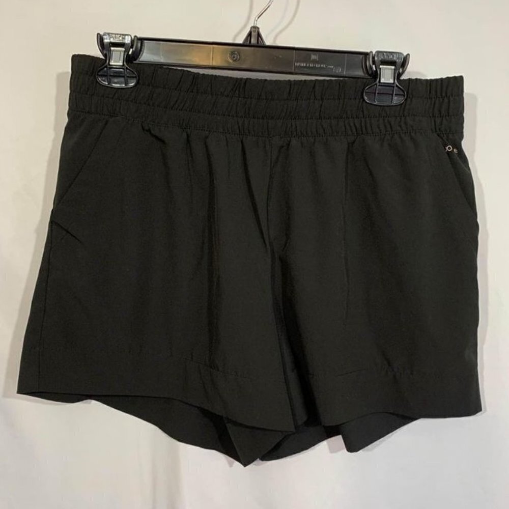 𝅺WOMAN’S athletic shorts. Size large. Black. Jockey brand. New condition.